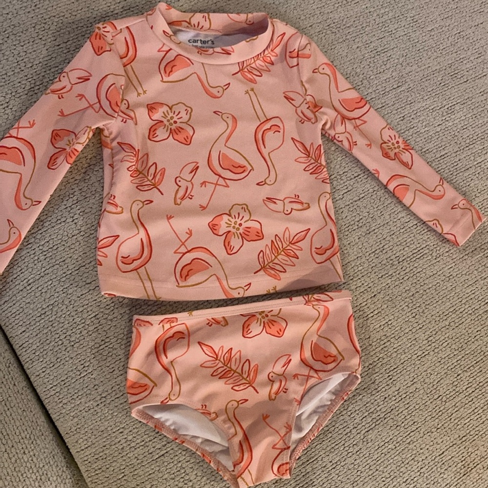 Long sleeve UV Carter’s swim set 🦩
